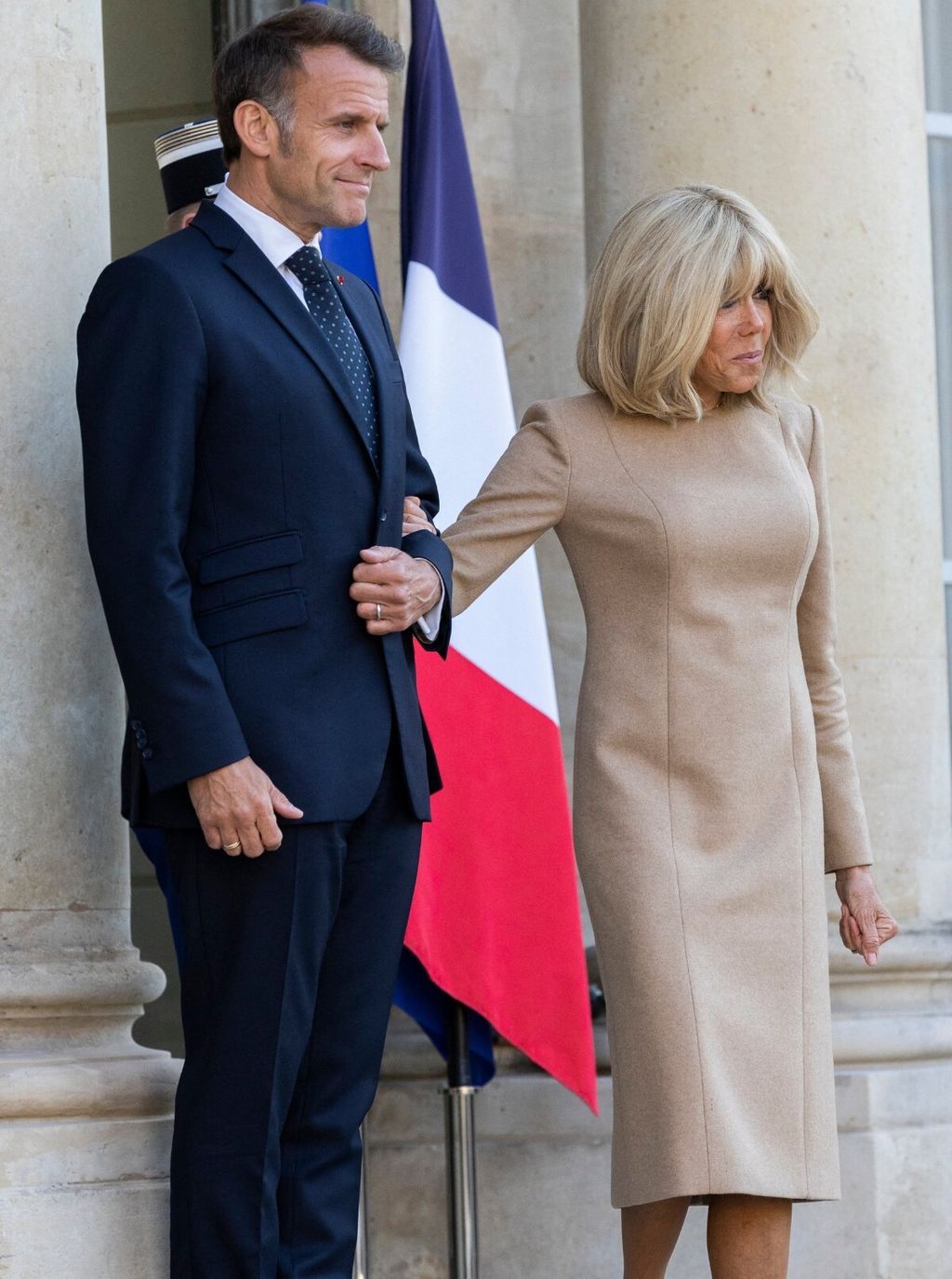 Brigitte Macron u bež haljini