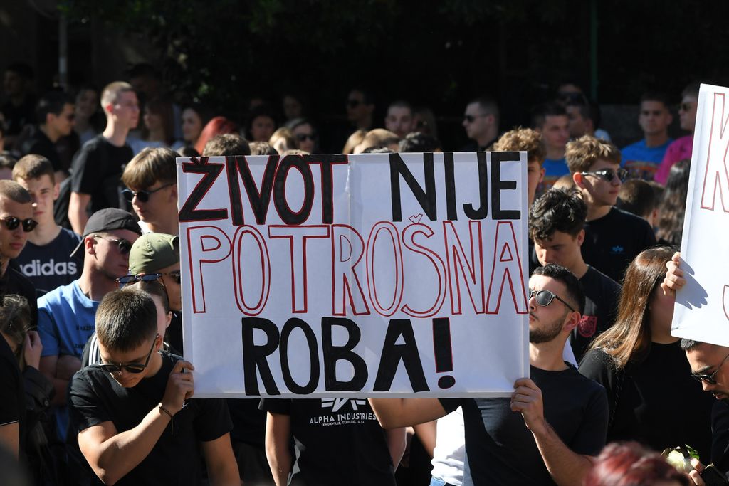 Baloni za ubijenog Luku Milovca 220526