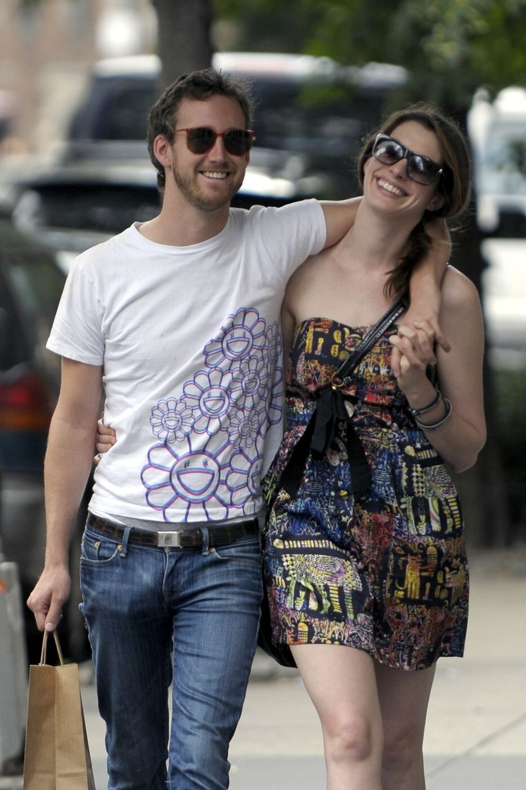 Anne Hathaway, Adam Shulman