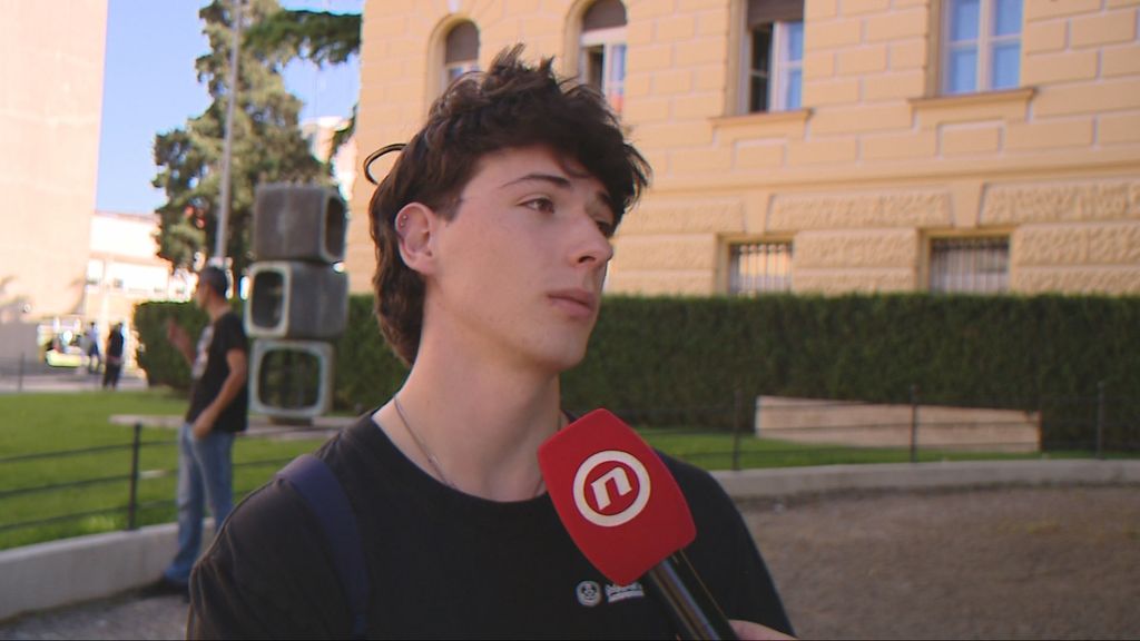 Maturanti odali počast stradalom kolegi