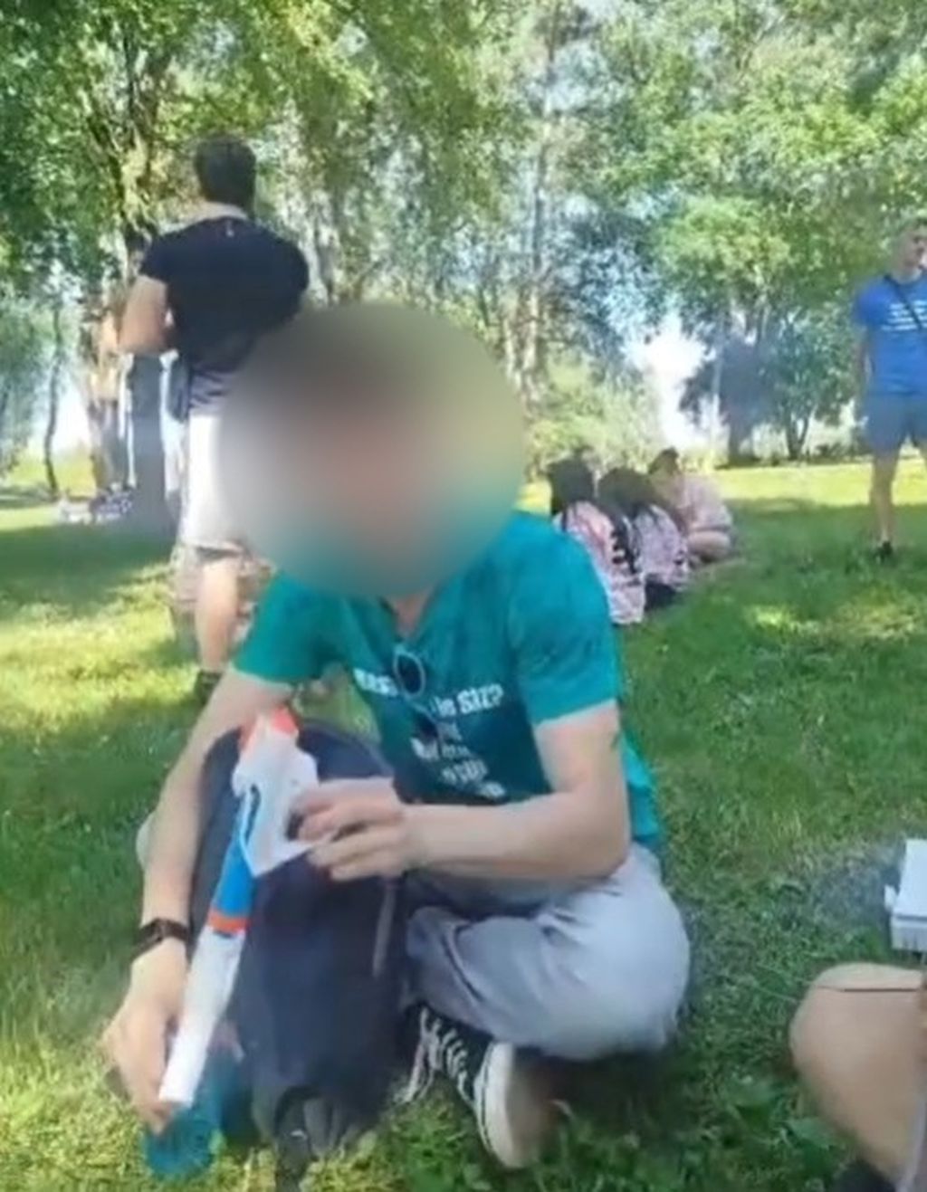 Policija na norijadi, ilustracija