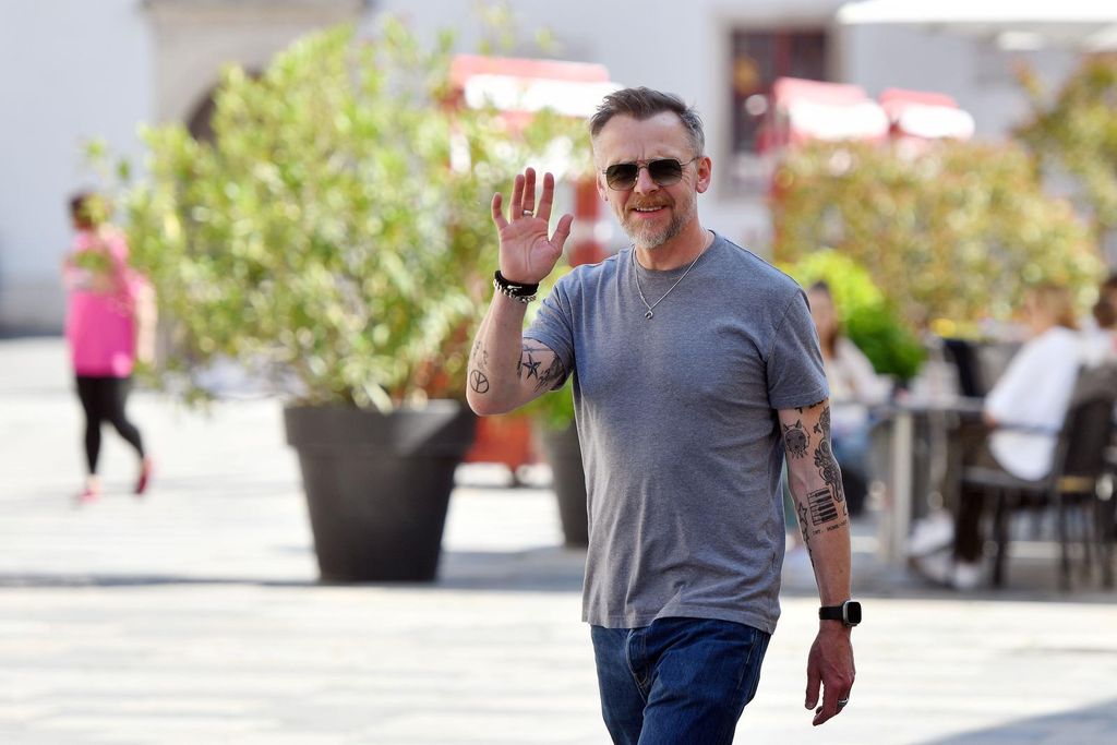Simon Pegg.