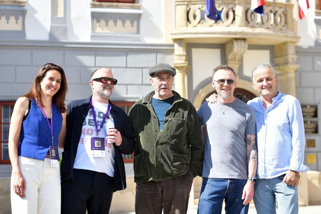 James Mather, Ciarán Hinds i Simon Pegg