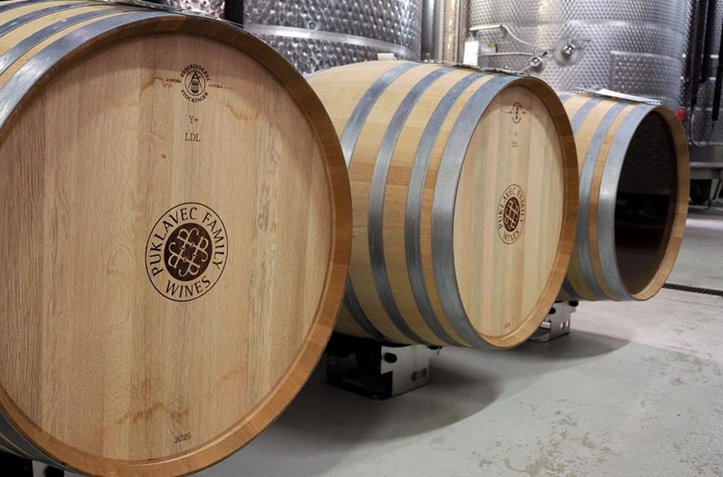 Vino u bačvama Puklavec Family Winea u Ormožu