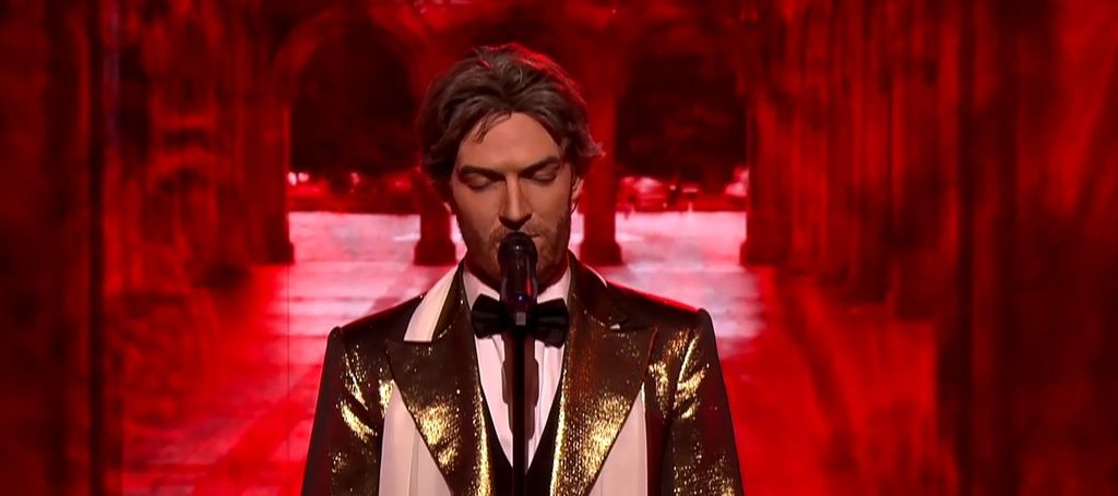 Lovro Juraga kao Andrea Bocelli