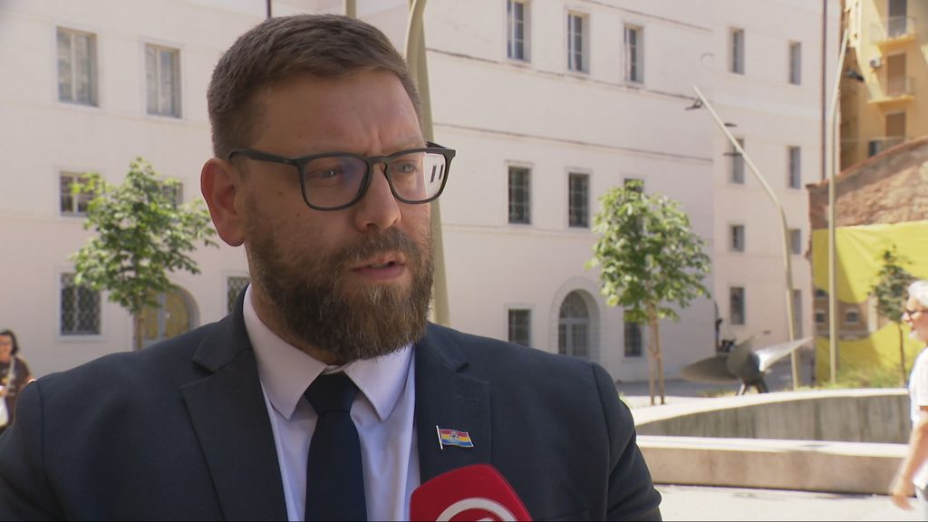 Trg zatvoren, garaža otvorena