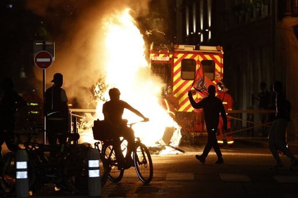 Slavlje i neredi nakon pobjede PSG-a - 6