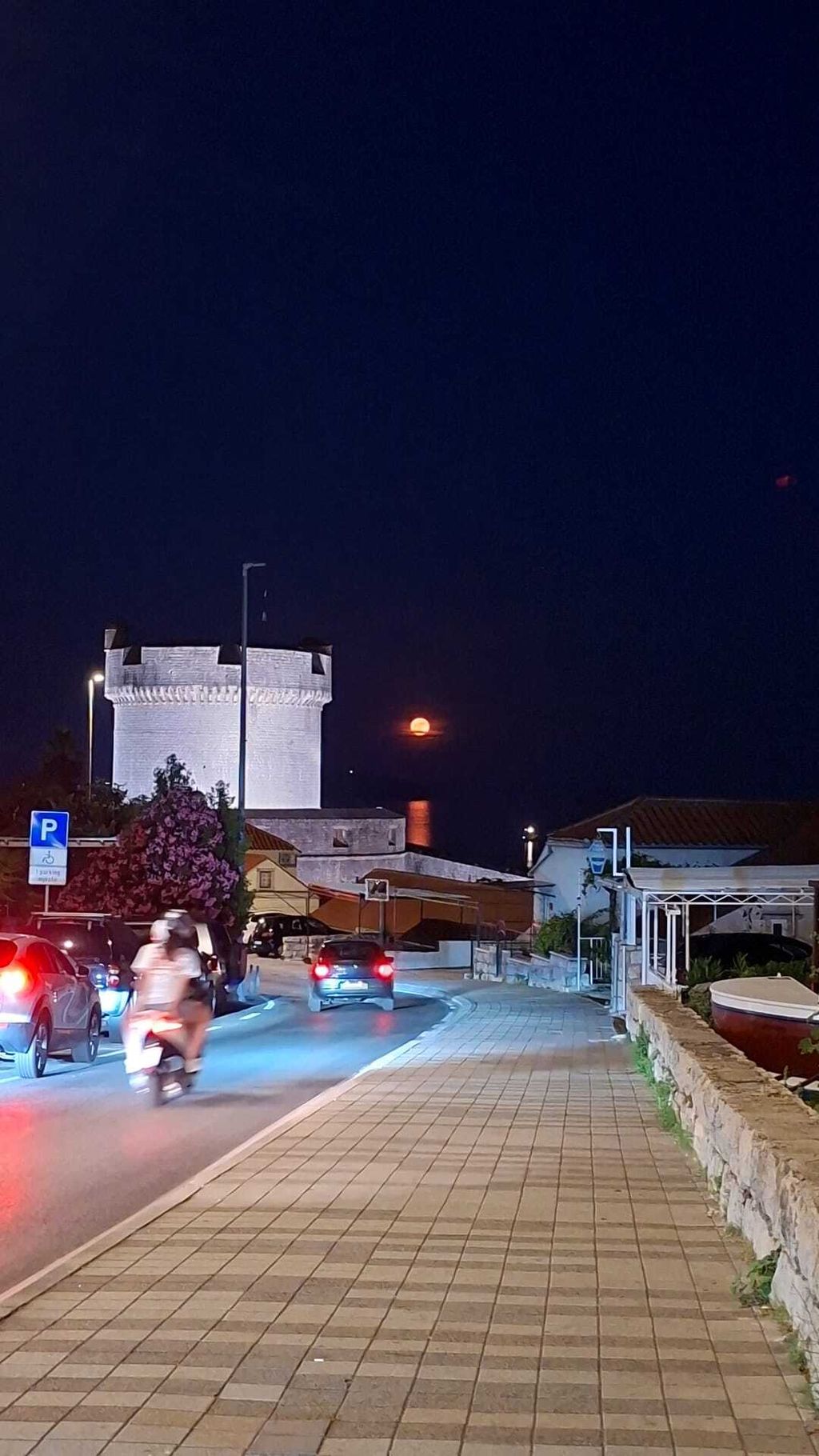 Mjesec crvene boje u Dubrovniku - 4