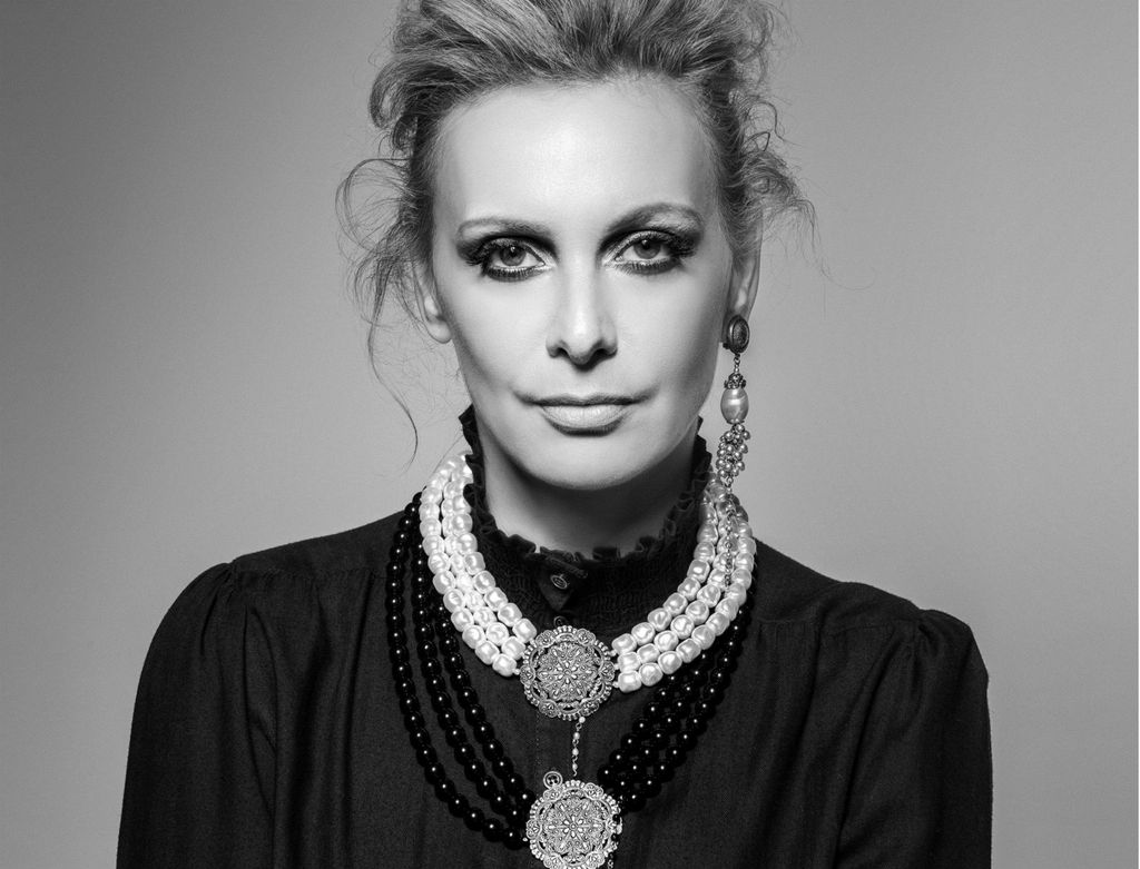 Glumica Nina Violić u kampanji kojom Grubić design obilježava 30 godina u dizajnu nakita