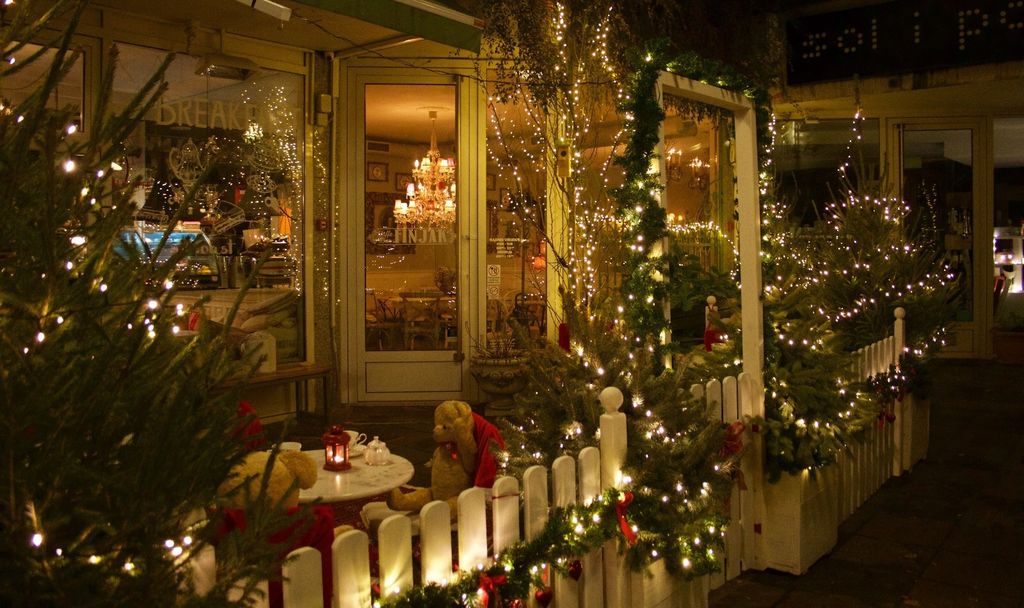 Božićni ambijent u zagrebačkom kafiću Finjak