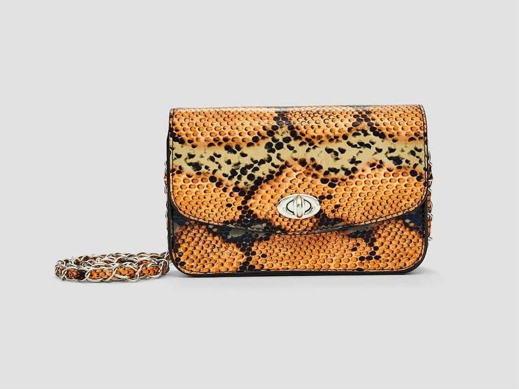 Stradivarius trobica, 99,90 kuna