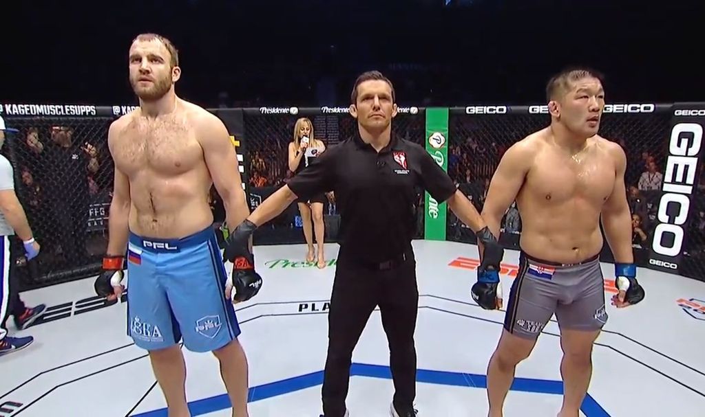 Denis Golcov i Satoshi Ishii (Screenshot)