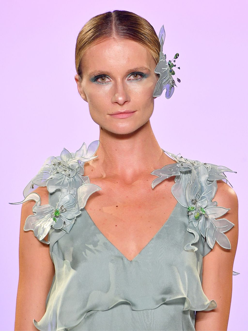 Velike kopče za kosu bit će veliki trend u 2020. godini