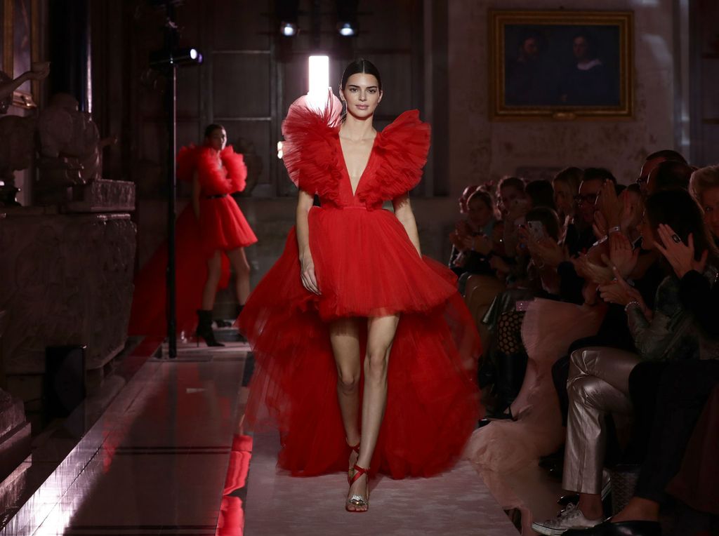 Manekenka Kendall Jenner u popularnoj haljini