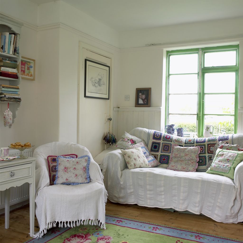 Idilična kućica puna svjetlosti i topline