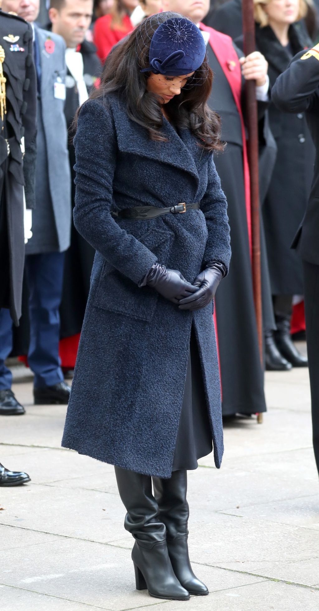 Meghan Markle u visokim crnim čizmama s potpisom Victorije Beckham