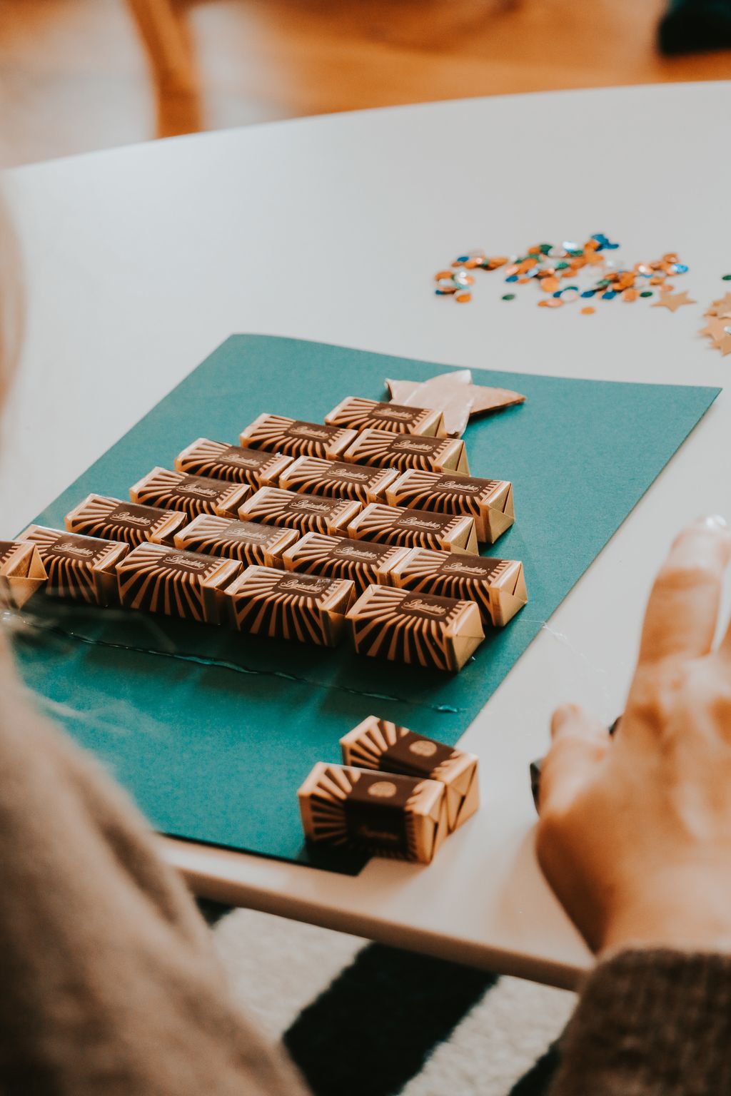 Slatka čestitka od omiljenih pralina - 27