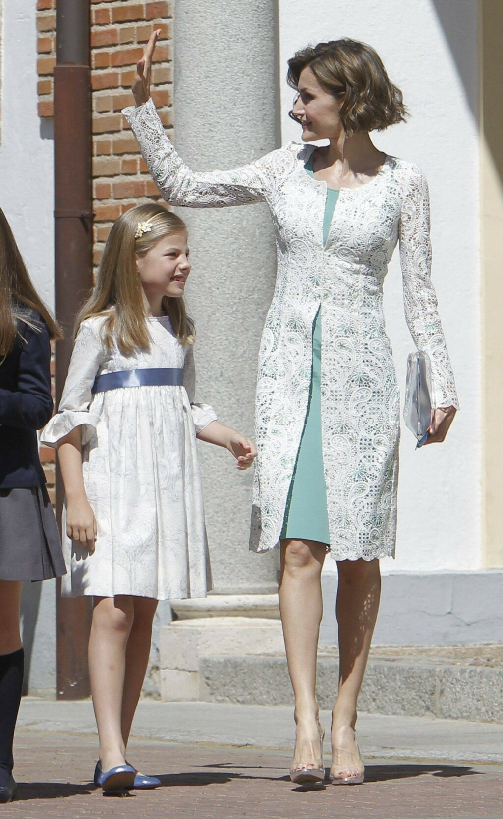Kraljica Letizia 2015. na prvoj pričesti svoje kćeri Leonor u plastičnim štiklama