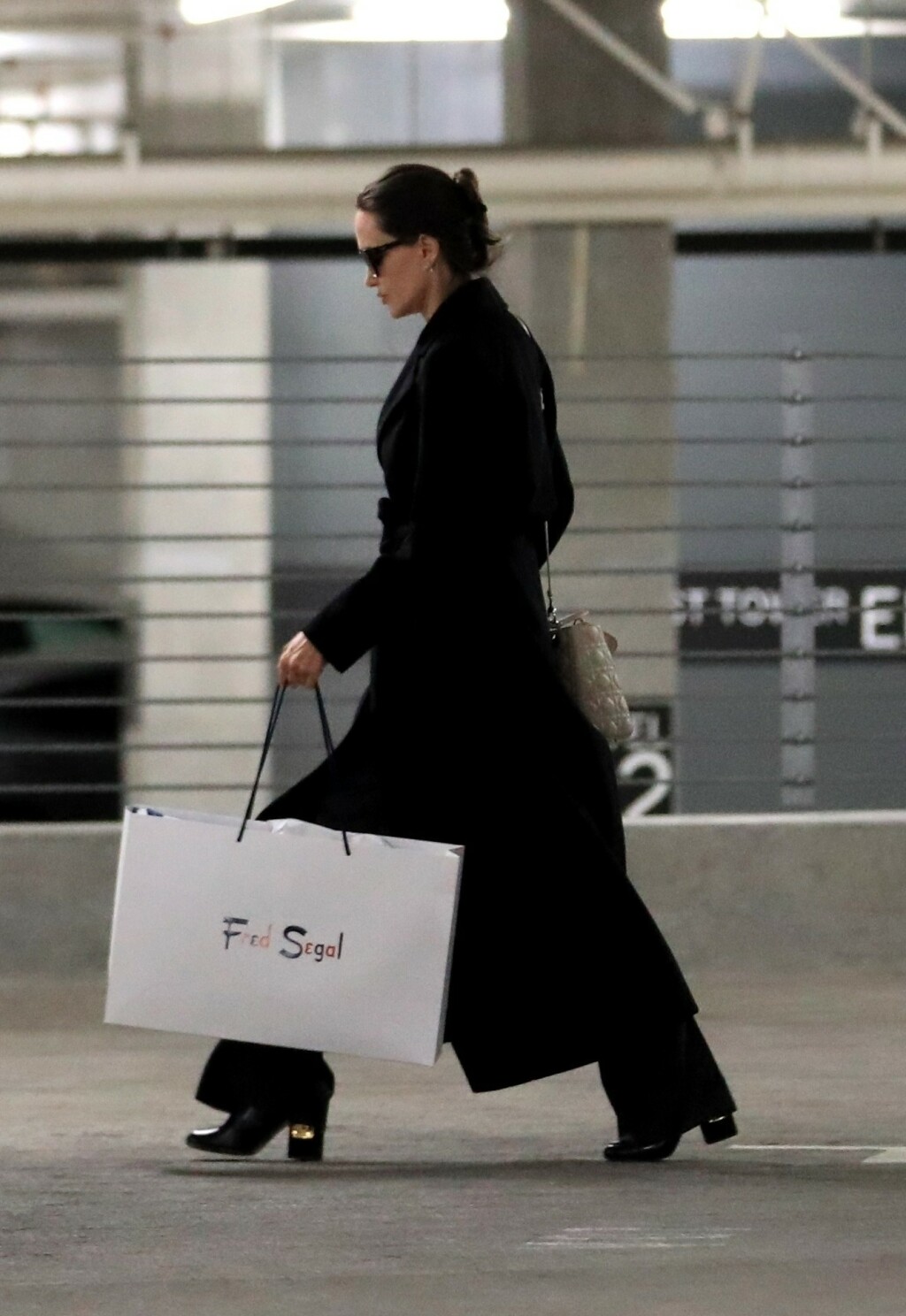 Angelina Jolie u kupovini uoči Dana zahvalnosti