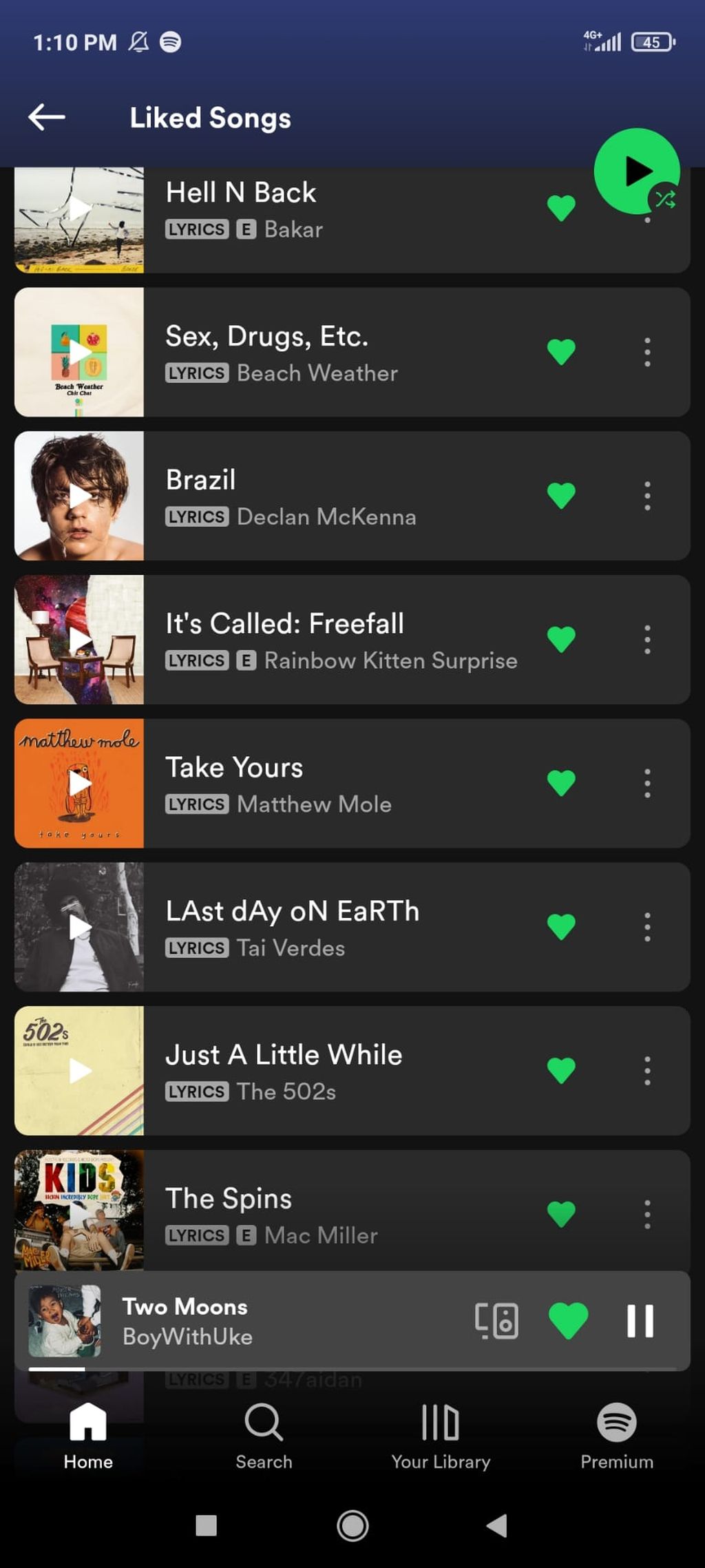 Kada god joj se stvori prilika, Lucia stavi slušalice