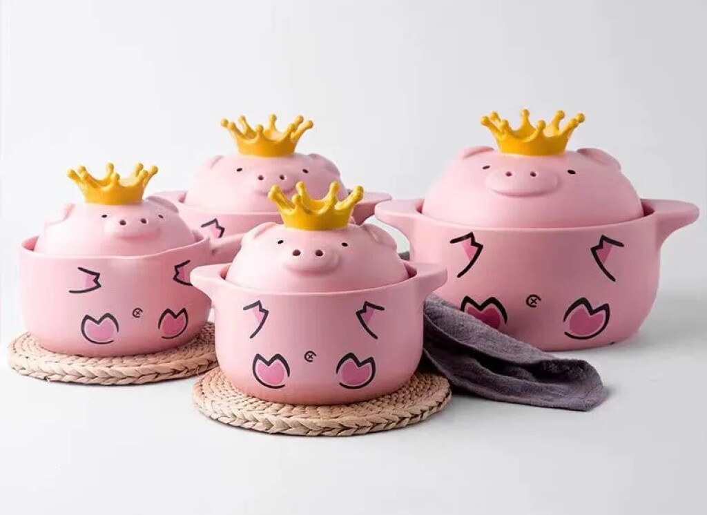 Zdjela u obliku praščića s krunom