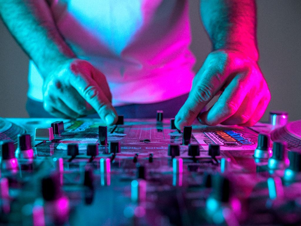 Otkrij svoj talent 2023: Održan prvi sat u DJ školi