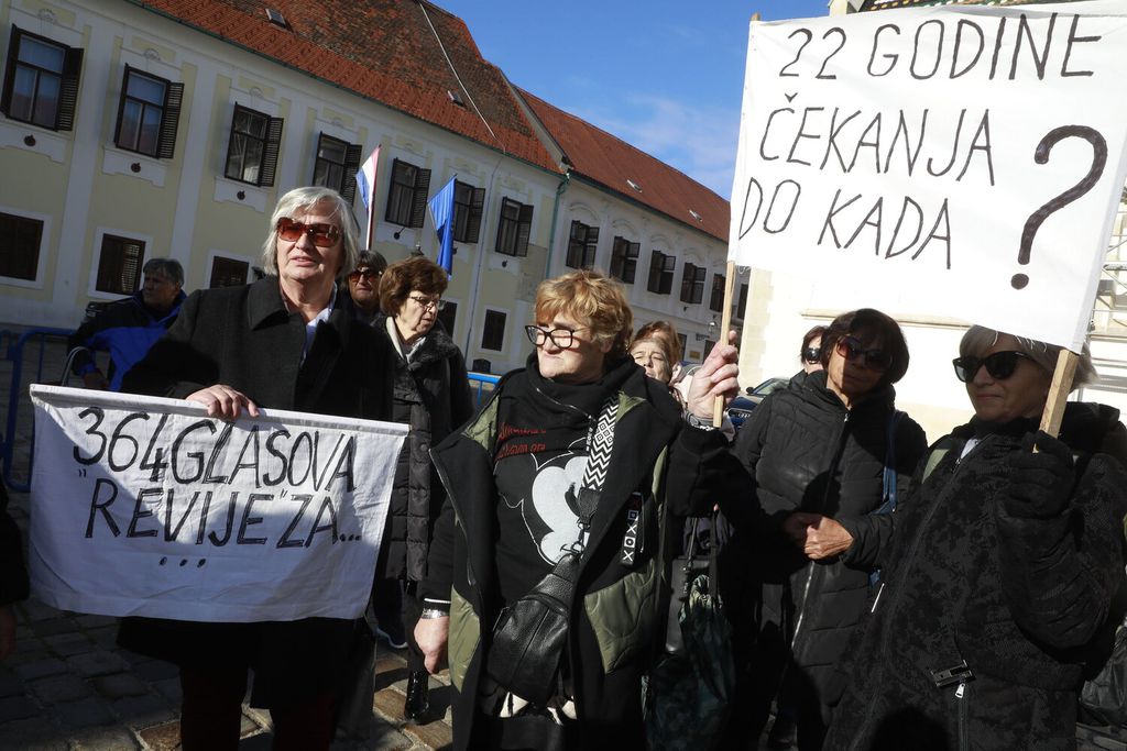 Bivše radnice šibenske Revije prosvjeduju u Zagrebu