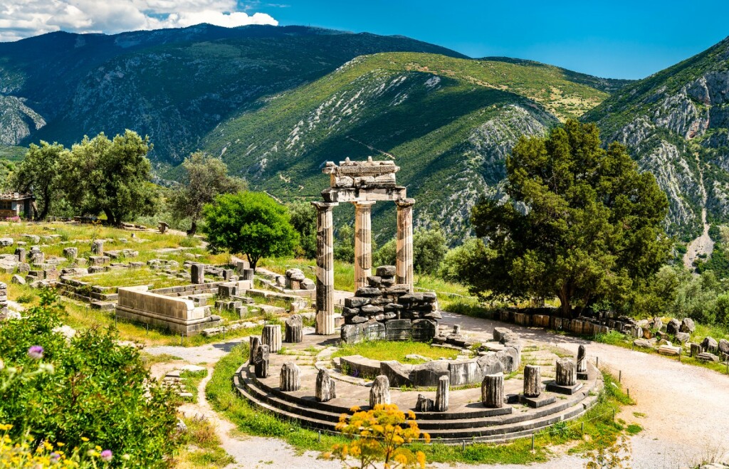 Apolonov hram u Delfima