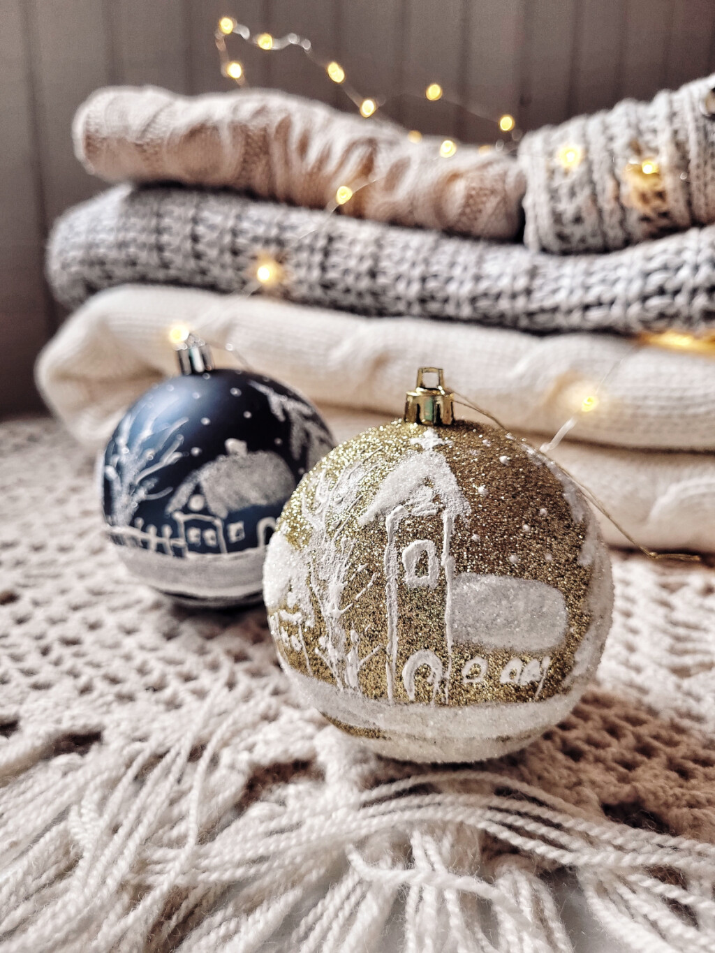 Ručno oslikane kuglice za bor koje izrađuje Mira Tribuson iz Križevaca - 3