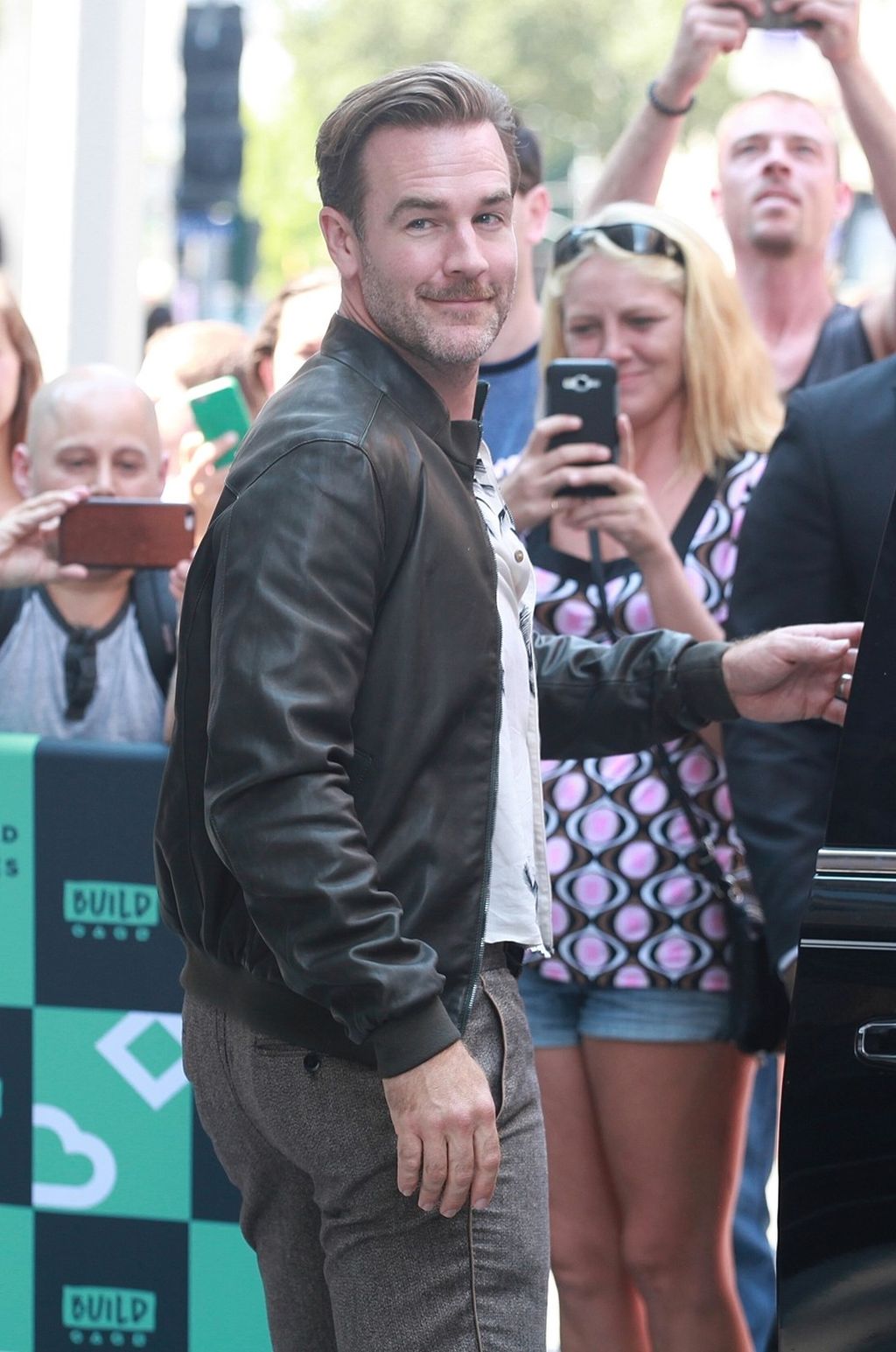 James Van Der Beek - 4