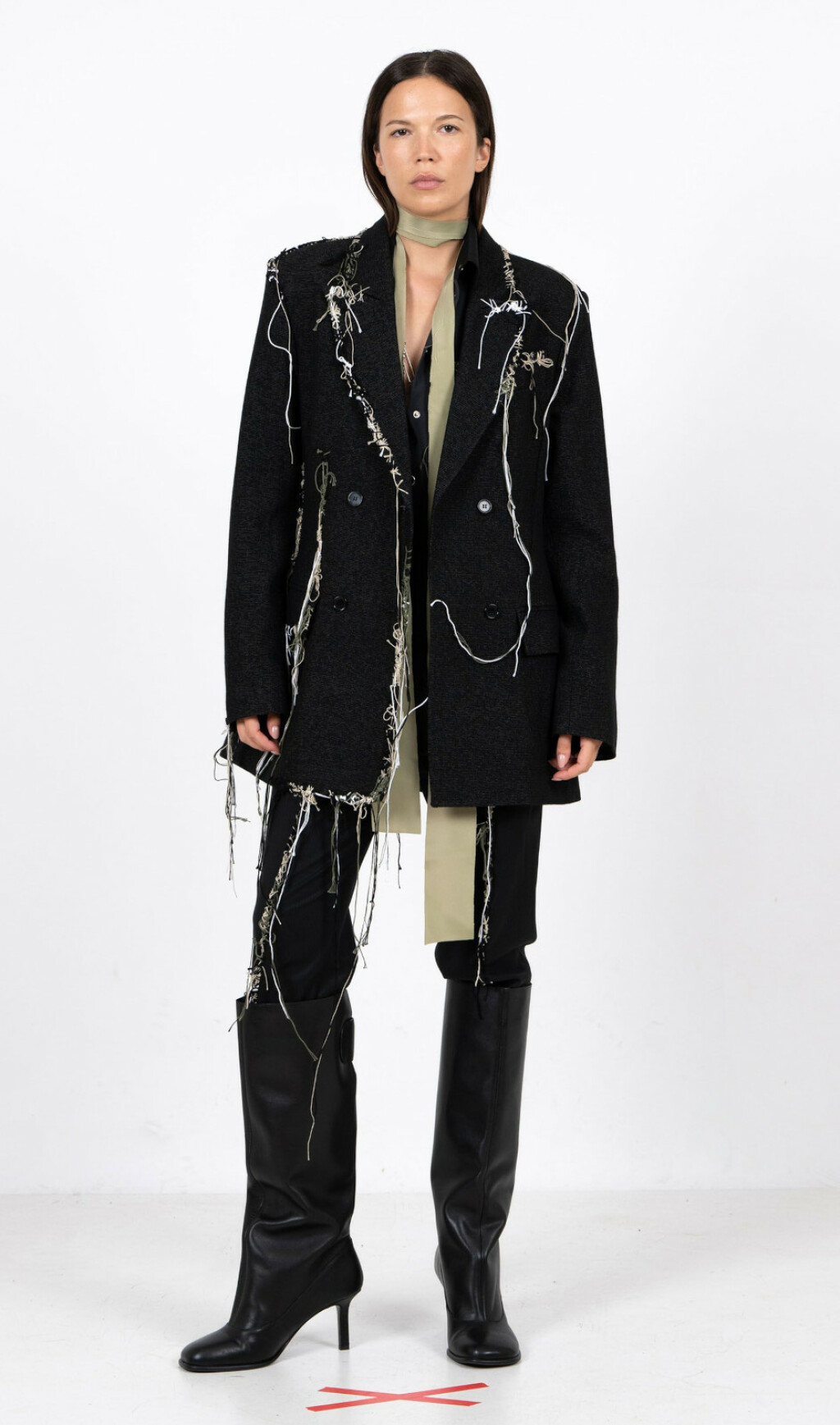 Jelena Rozga nosi sako modne kuće Klisab (540 eura)