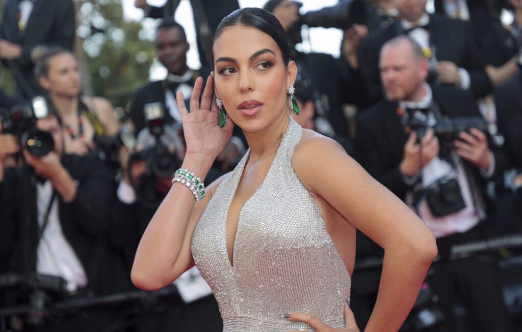 Modni stil Georgine Rodriguez - 9