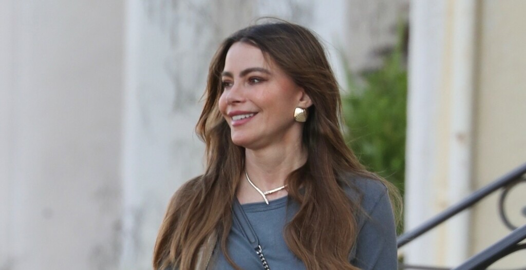 Sofia Vergra nosi Sketchers tenisice - 5