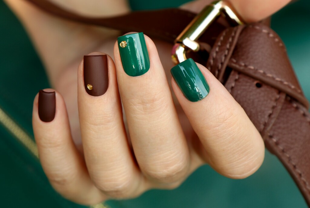 Smeđa manikura stvorena je za hladniji dio godine