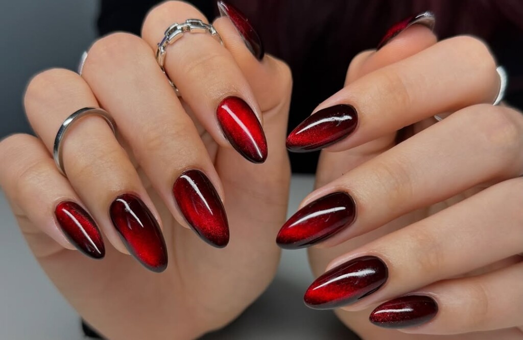 Crveni stakleni nokti