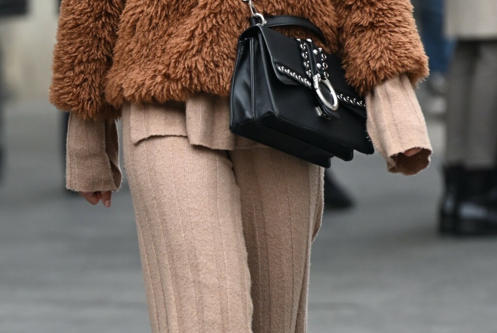 Pletene hlače su tople, udobne i izgledaju lijepo