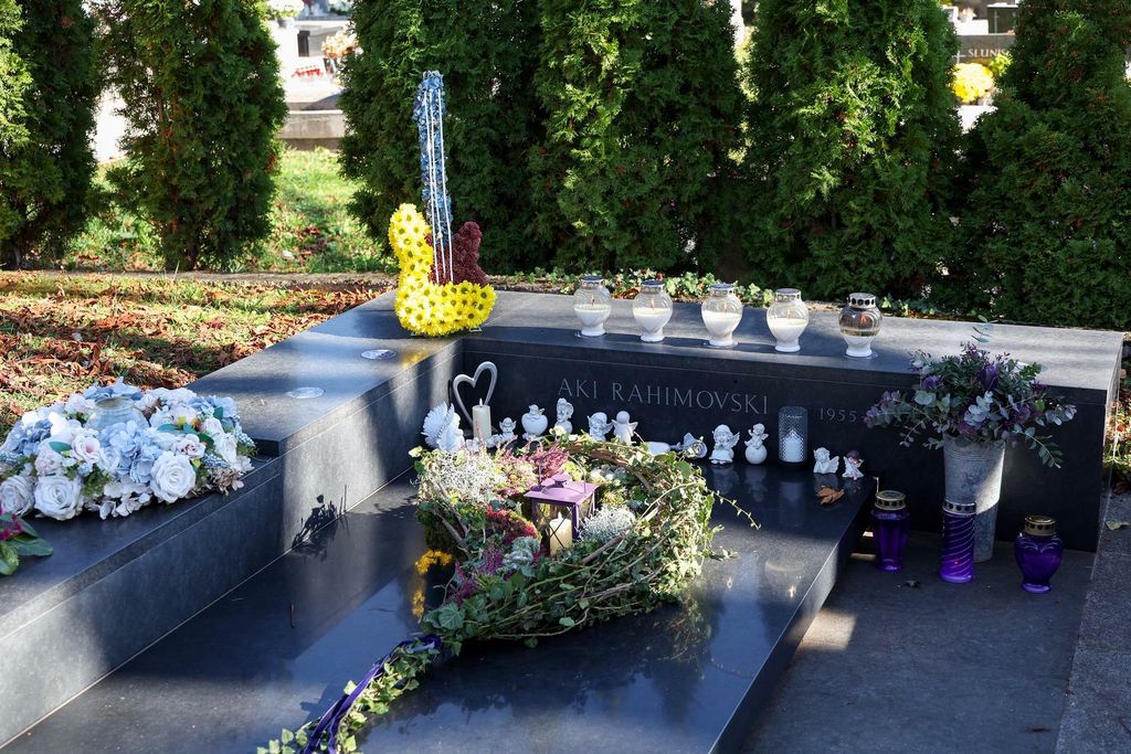 Grob Akija Rahimovskog