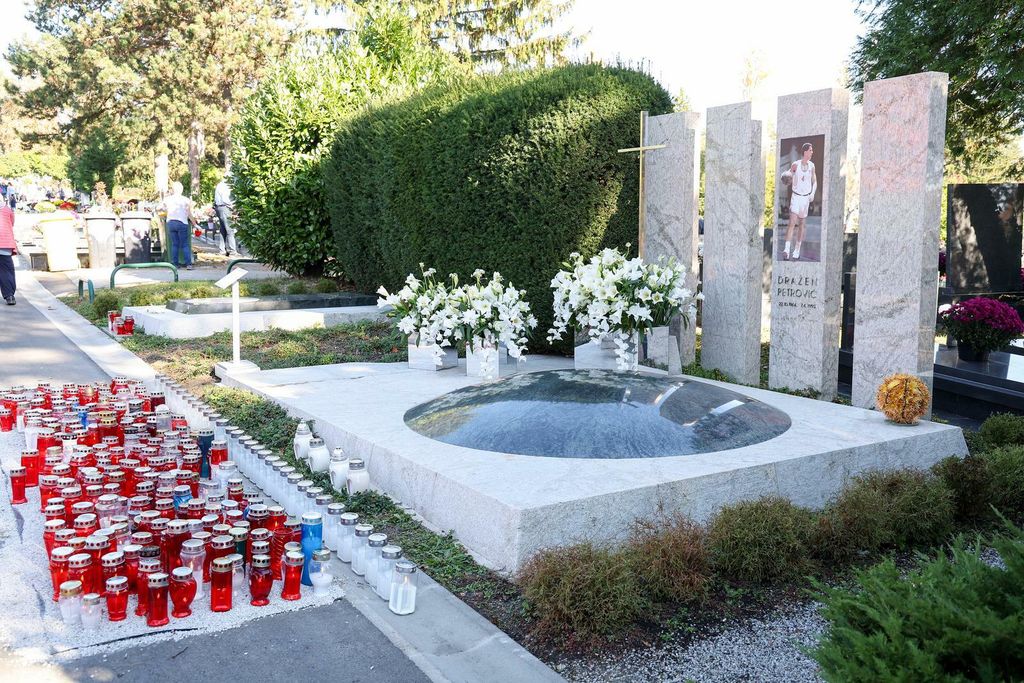 Grob Dražena Petrovića
