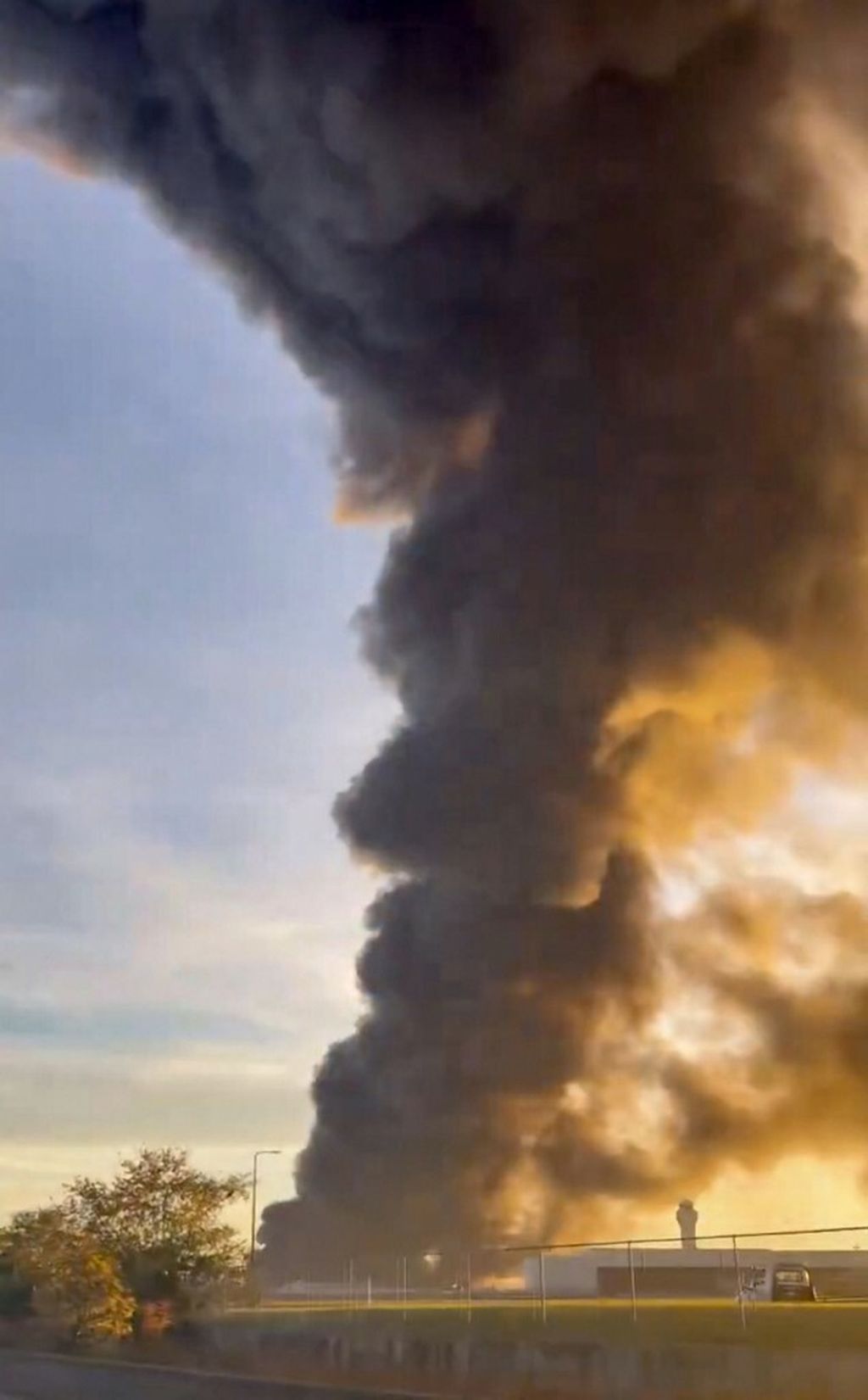 Požar nakon pada zrakoplova