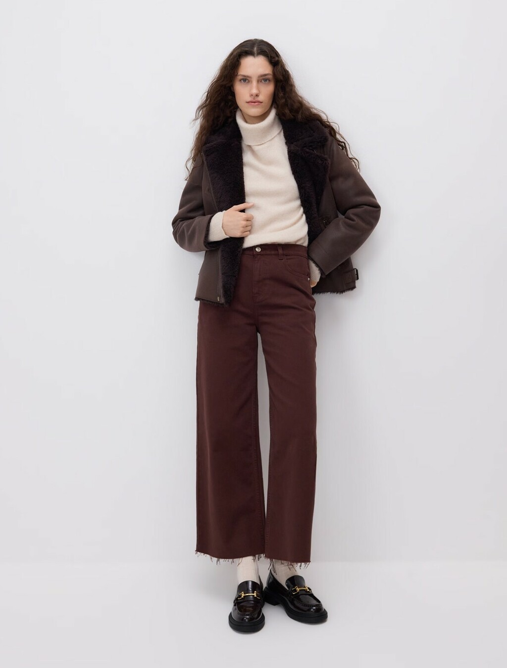 Reserved, 32,99 eura