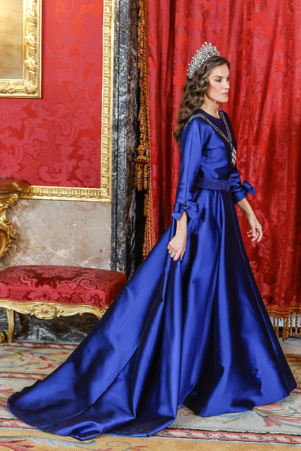Kraljica Letizia u raskošnoj plavoj haljini