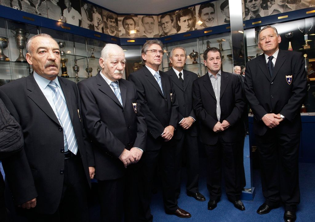 Marijan Čerček s članovima Dinamove generacije 1967.