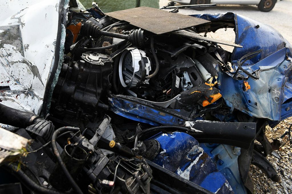 Osobni automobil u kojem su stradali mladići - 6