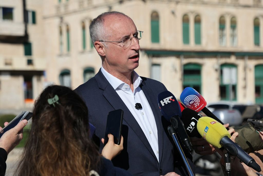 Ivica Puljak održao je izvanrednu konferenciju za medije - 4