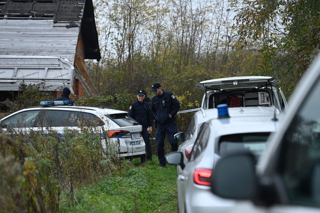 Policija na terenu nakon ubojstva - 2