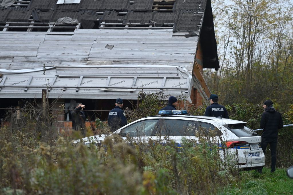 Policija na terenu nakon ubojstva - 2