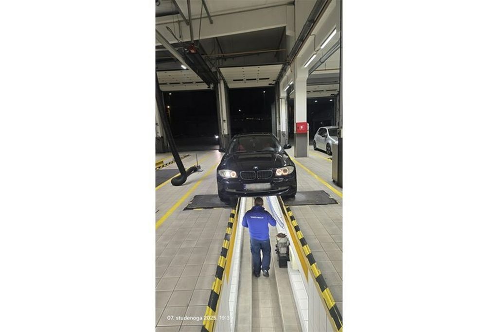 Policija upala na car meet