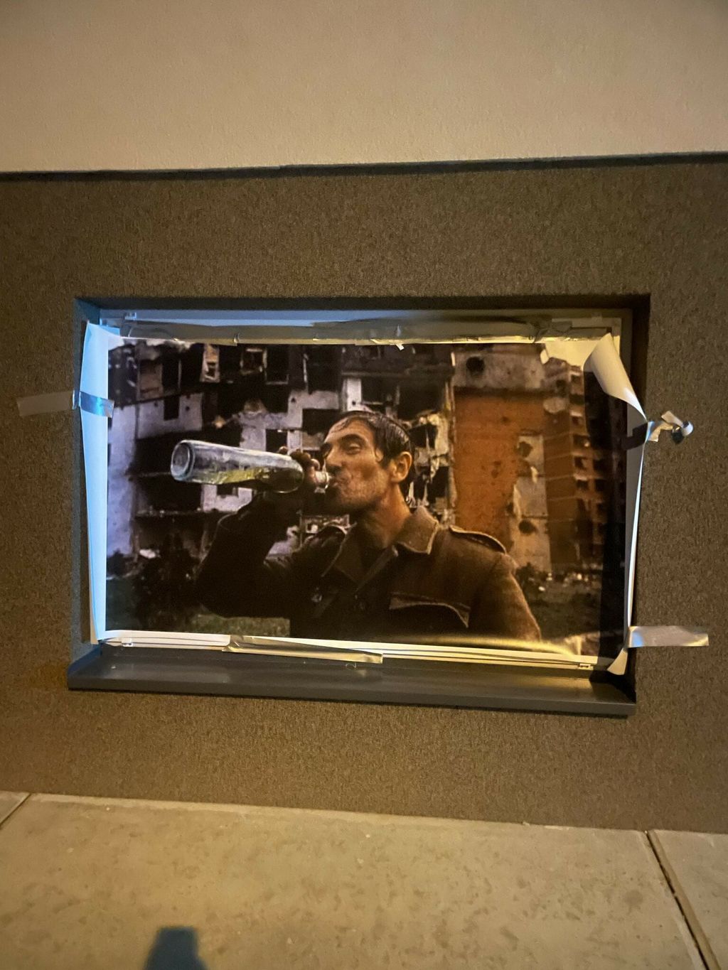 BBB-ovci u Vukovaru zalijepili slike četnika