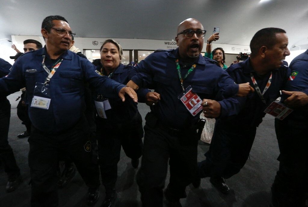 Prosvjednici upali na COP30 i sukobili se s osiguranjem - 1