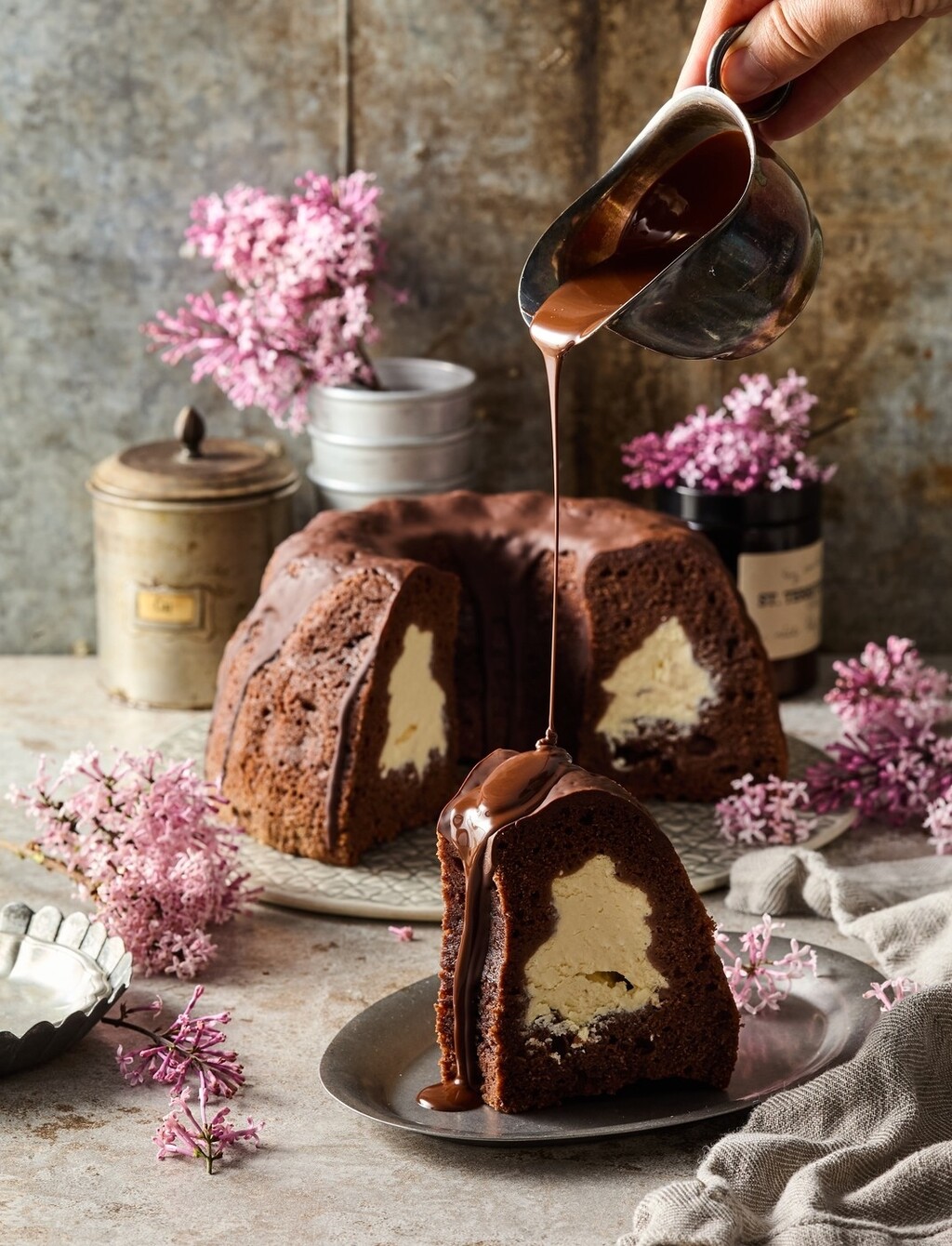 Čokoladni kuglof sa sirom